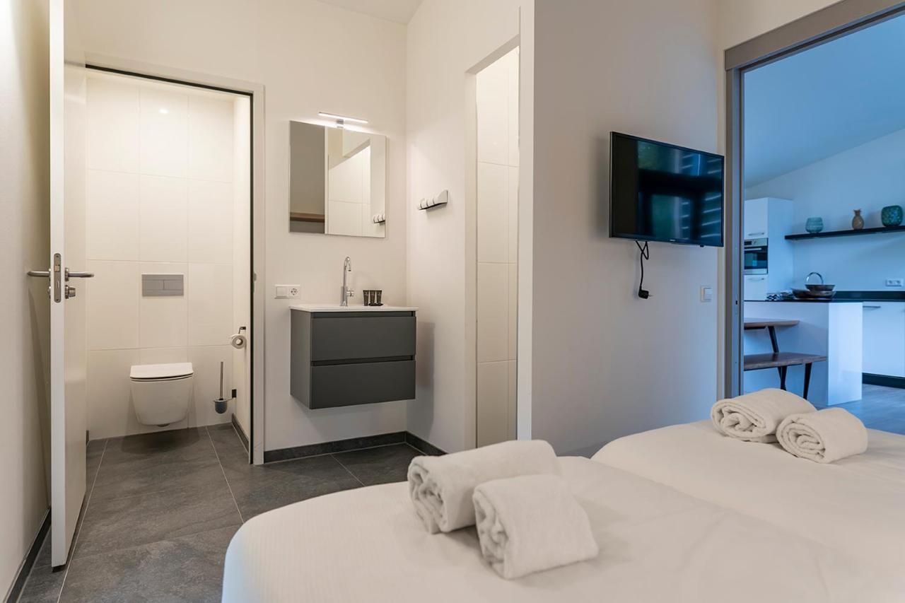 Dutchen Suitelodges Gooilanden Loosdrecht Exterior foto